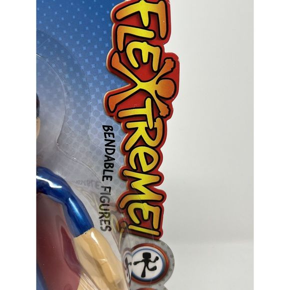 DC JUSTICE LEAGUE FLEXTREME BENDABLE/POSEABLE 7" SUPERMAN FIGURES - Picture 3 of 4